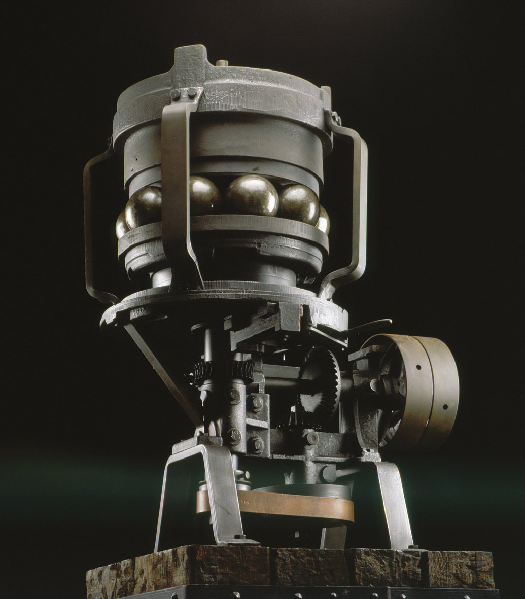 125年前的1980年7月17日，弗里德里希&middot;費(fèi)舍爾發(fā)明的球磨機(jī)獲得了（德國(guó)）帝國(guó)專利局批準(zhǔn)的專利（專利號(hào)55783）